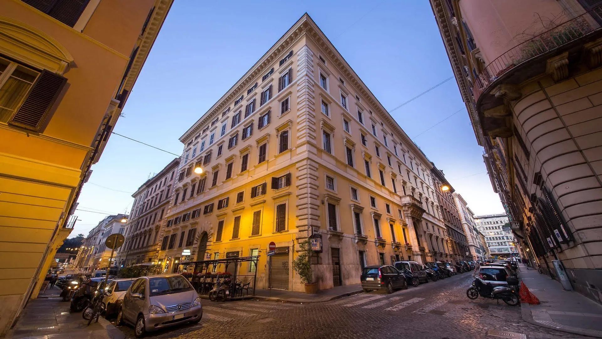 Roman Central House Bed & Breakfast 2*, Rome