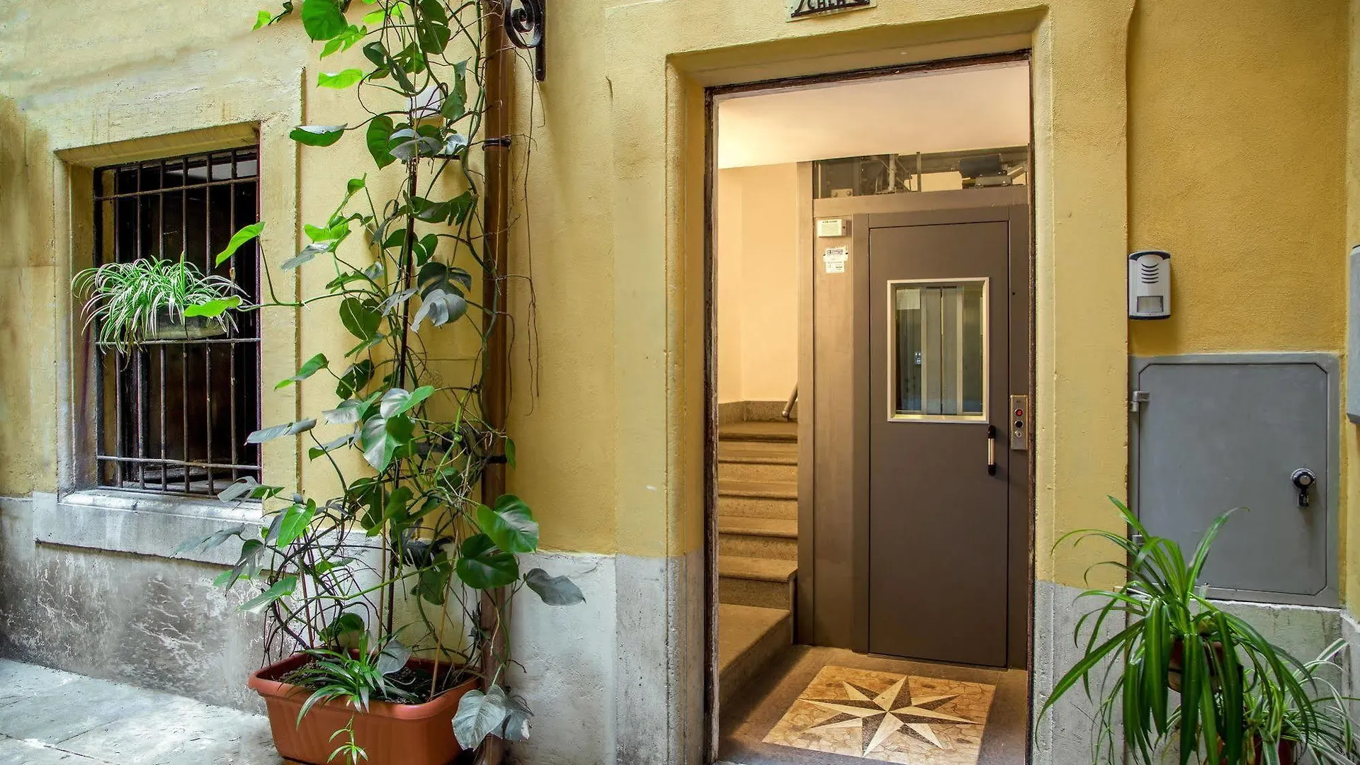 Bed & Breakfast Roman Central House